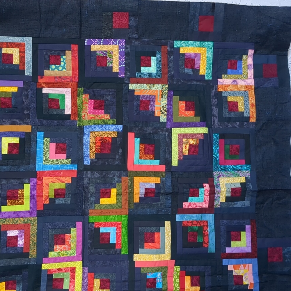 Log cabin pieced quilt top - Picture 7 of 16